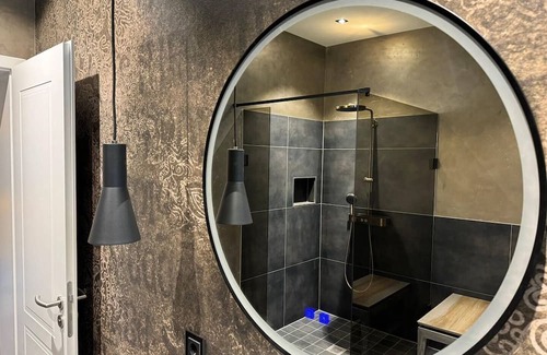 Auerbach-Erzgebirge Apartment | Timeless luxury at the moated castle