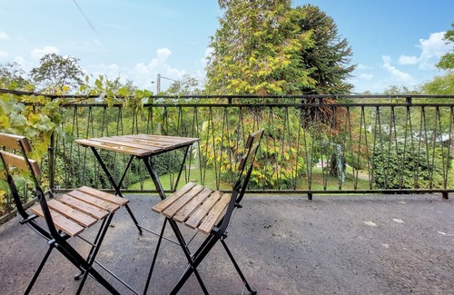 Confolens House | Beautiful home in Confolens with WiFi