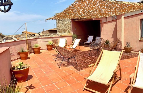 Ullastret Apartment | EL FORT DúLLASTRET, Apartment 2: Standard double room with kitchenette