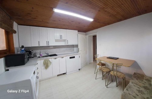 Petrich Apartment | Имаме Епископската базилика и Статуята на Спартак 25км и 37км Мелнишки Пирамиди,