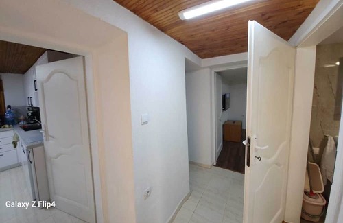 Petrich Apartment | Имаме Епископската базилика и Статуята на Спартак 25км и 37км Мелнишки Пирамиди,