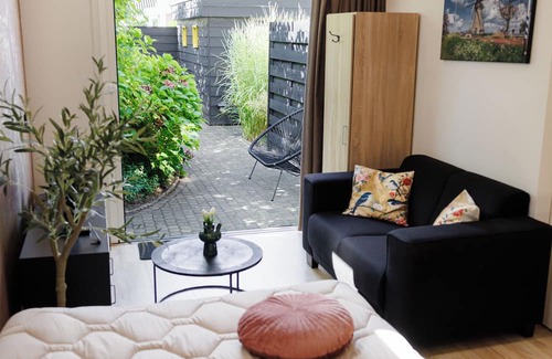 Haastrecht Bed & Breakfast | Chic and cozy overnight stay in Haastrecht! 15 minutes from Gouda and Oudewater.