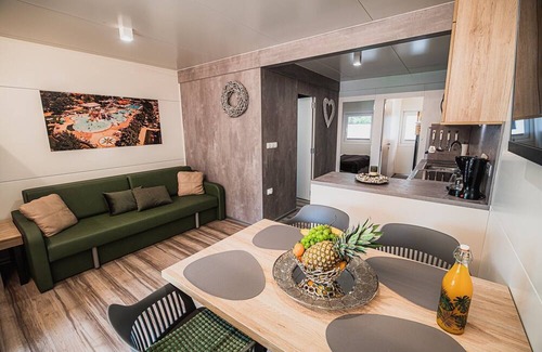 Terme Catez House | Lake Serenity Premium Mobile Homes-2Bedroom 15/011