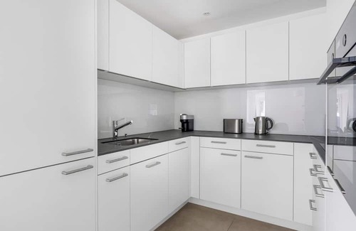 Center Apartment | Blueground | Gewerbeschule, balcony, nr ETH