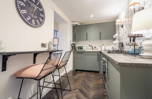 Stockbridge Apartment | Chic Georgian Hideaway in Stockbridge, Edinburgh