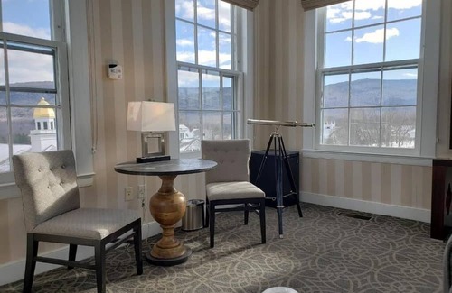 Manchester Hotel | Luxury Resort Stay: Pool, Spa, Golf, Trails & Village Access