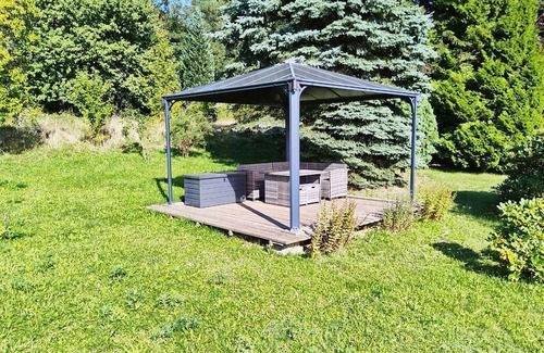 Ebersbach Apartment | Ferienwohnung Ebersbach - Holiday apartment with balcony