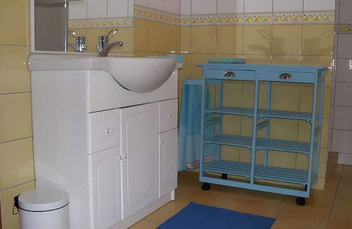 Fresnes House | Holiday Home 'Gîte Des Aulneaux' with Private Terrace, Private Garden and Wi-Fi