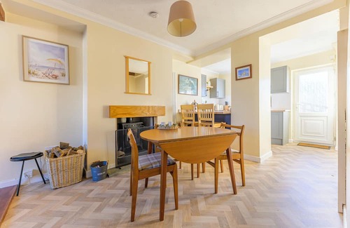 St. Dennis House | Cosy cottage, conveniently located in the heart of Cornwall, perfect family base