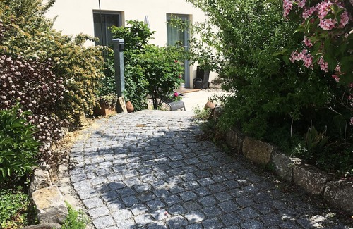 Wiesenbronn Apartment | "im Schiller" - Holiday Apartment in the Vineyards