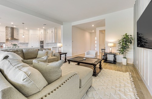 Avondale House | Getaway w/ Fenced Yard: 4 Mi to Phoenix Raceway