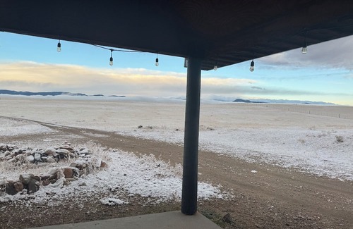 Buffalo Cabin | Phenomenal 3-bedroom cabin at Base of Big Horns