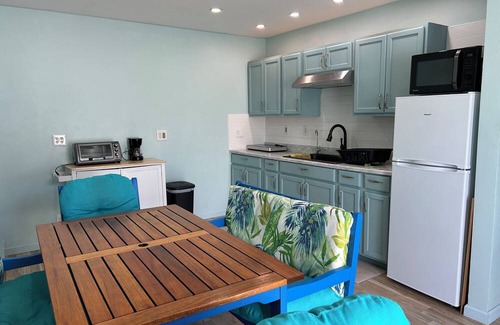 Lehigh Acres Apartment | Soothing apartment with AC in Lehigh Acres