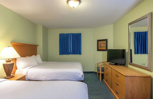 Myrtle Beach Hotel | Refreshing Beach Stay w/Ocean Views, Near Local Dining - 4 Units w/Balcony