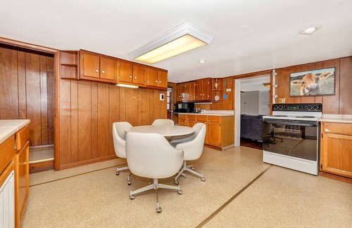 Ladiesburg Other | 2 Br. Farmhouse Getaway - Close to everything, but far enough away to relax