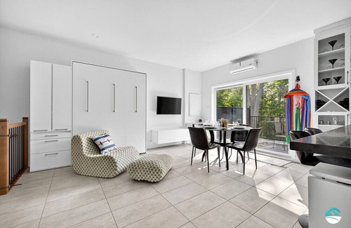 Gatineau Apartment | JGR Calm Glow 1 bedroom apartment