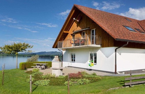 Gross House | Holiday farm by the lake