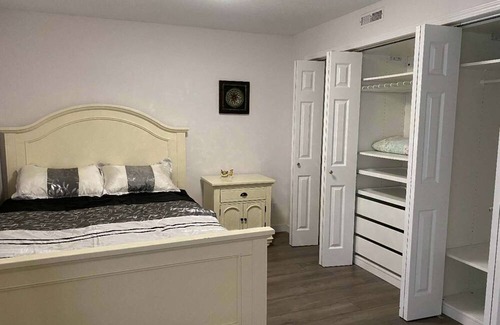 Guildford Apartment | cozy semi-basement suite, Located in a quite neighbourhood.
