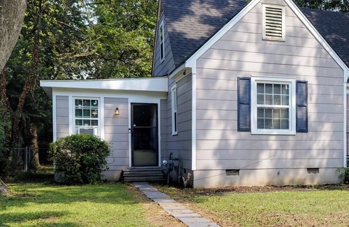Greenwood Apartment | < 1 Mi to Dtwn: Updated Studio in North Greenwood!