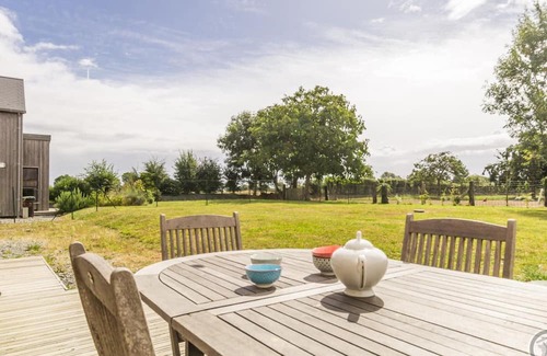 Herenguerville Cottage | Charming stone house with garden, bikes, and WIFI in Quettreville-sur-Sienne