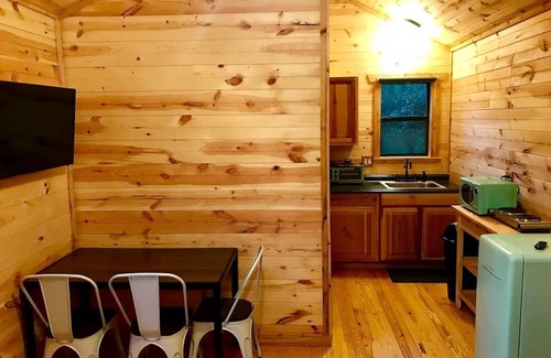 Mason Cabin | Cozy Tiny House for a Getaway in Texas Wine Country