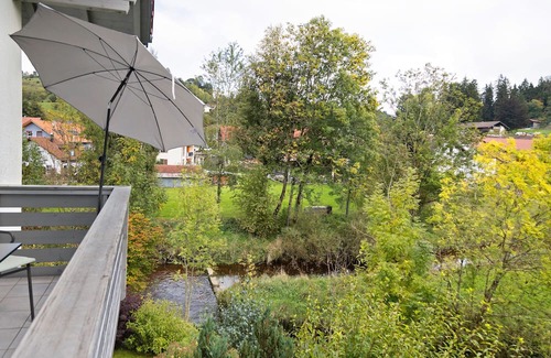 Marktoberdorf Apartment | Holiday Apartment 'Am Mühlbach' with Shared Garden, Balcony and Wi-Fi