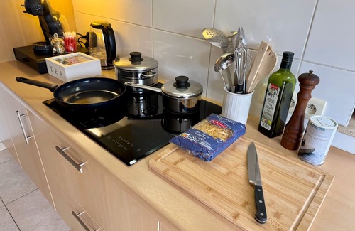 Stationsbuurt Zuid Villa | 3BR Villa w/Garden, Ping-Pong, Cinema, Parking