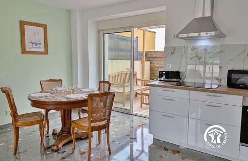 Louverne Apartment | La Maison du Bourg Cottage with Terrace and Parking, 4 People in Louverné