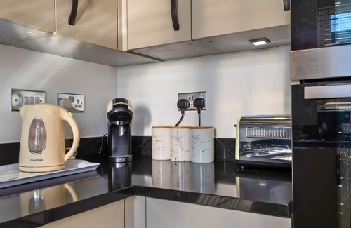 Gloucester House | 30%OFFMonthly|Parking|Sleeps6|FreeWifi|contractors