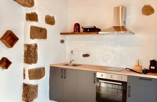Tabayesco Apartment | 'Tabayesco' Holidays with Mountain Views, Shared Pool and Wi-Fi