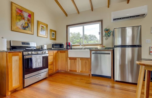 Placencia Cabin | Spacious 2-Bedroom-Lagoon Views-Pool-Maya Beach