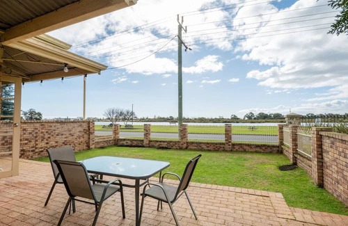 East Bunbury House | Bunbury Bliss - Views and Vibes