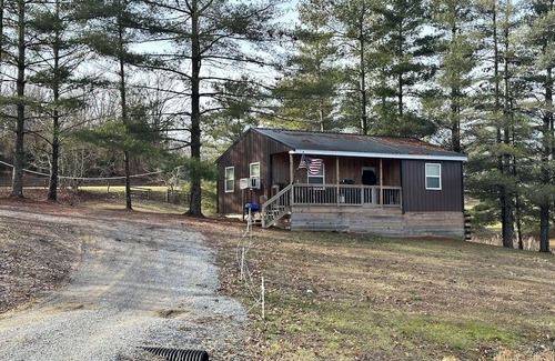 Wallingford House | Lazy Lake Cabin 1! Pet Friendly