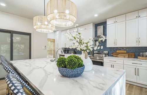 New Braunfels House | River Front Luxe House With Amazing Views and King be Guadalupe Float Path 3 Decks, Out Door Shower