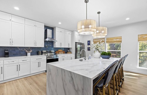 New Braunfels House | River Front Luxe House With Amazing Views and King be Guadalupe Float Path 3 Decks, Out Door Shower