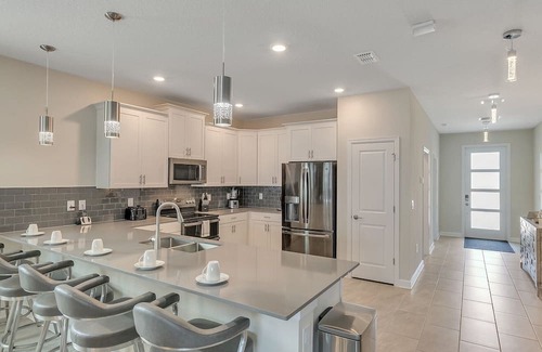 Davenport House | Beautiful 9Bed Pool Home with Game Room-1233CHD