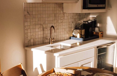 Elk Rapids Apartment | Junior Suite | 2 Queens | 1 King