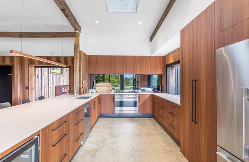 Bangalow House | Mango Packing Shed by Contemporary Hotels
