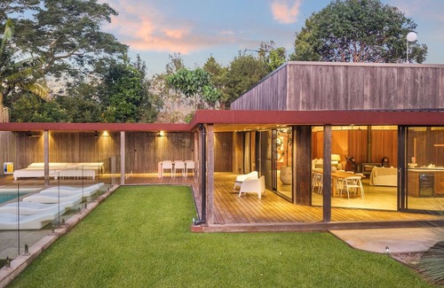 Bangalow House | Mango Packing Shed by Contemporary Hotels
