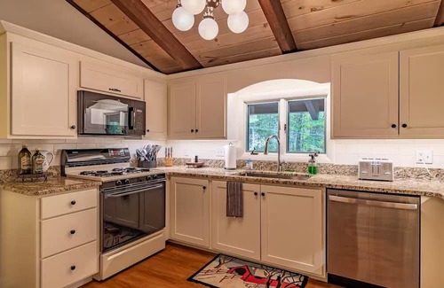 Jackson Ski Chalet | Chalet in the Trees in Jackson, New Hampshire