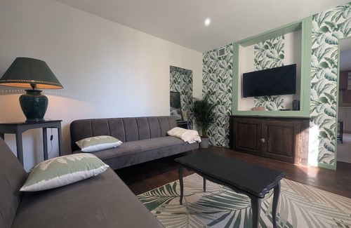 Orges Cottage | Riverside cottage in Orges for 8 guests