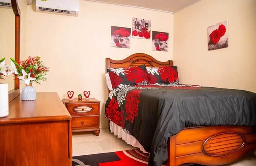 Buckleys Village Apartment | Docs Paradise Red Apartment