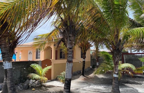 Georgetown Cottage | Ocean Breeze Cottage - Newly built.nLocated on Coastal St. Vincent -Georgetown.