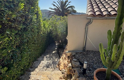 Les Issambres House | Superb pool villa with sea view in Les Issambres (83) for vacations with family or friends!