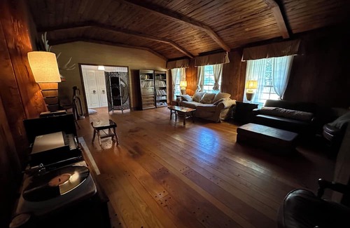 Clarksdale House | Clarksdale Retreat with Pool/Sauna - Sleeps 13