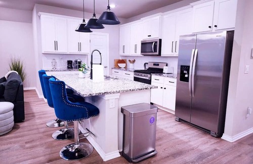 Oklahoma City House | 4-bedroom house in fantastic Oklahoma City with AC, fitness room, WiFi