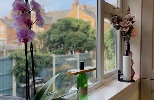 West Bridgford House | Cosy 2-bedroom home located in the heart of West Bridgford - Inc enclosed garden