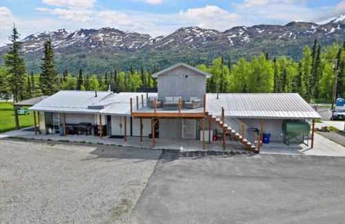 Chugiak RV Rental | Twin Peaks RV Site1 w Elec/Sewer
