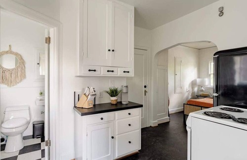 Hosford-Abernethy Apartment | BoHo Oasis in Ladd's Addition with 2 Beds