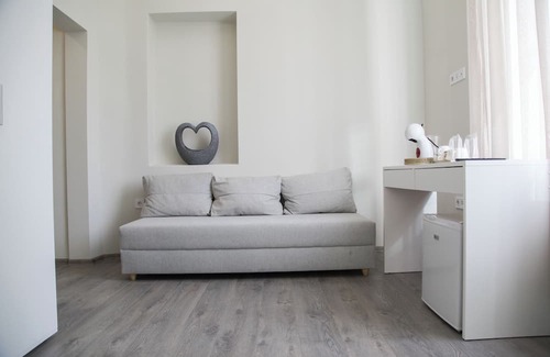 Slivek Apartment | Hotel Corner House in lovely Lovech with WiFi, AC